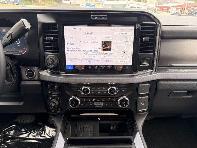 New 2027 Ford F250 Platinum w/ Tremor Off-Road Package AWD/4WD image 21