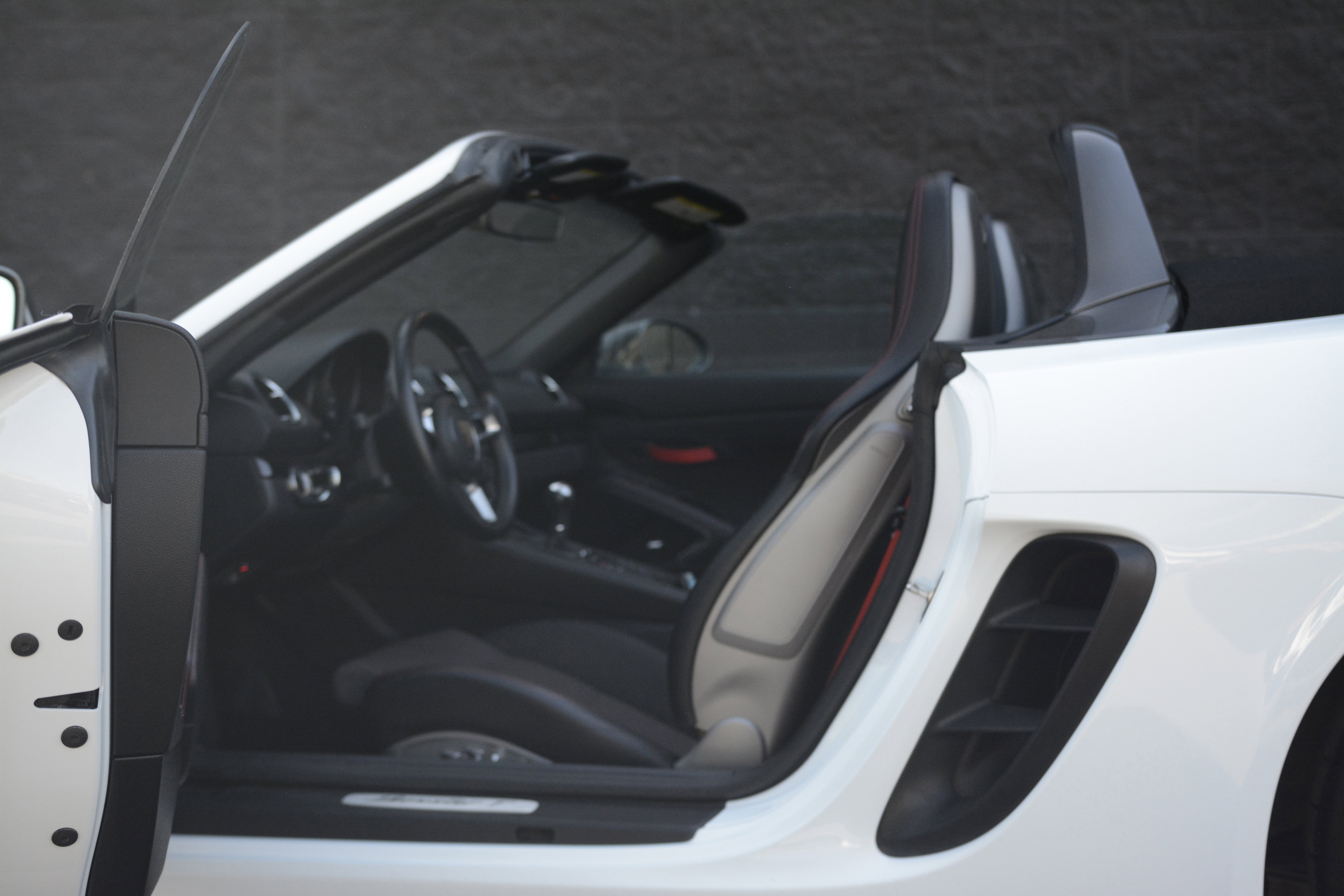 Certified 2021 Porsche 718 Boxster RWD image 14