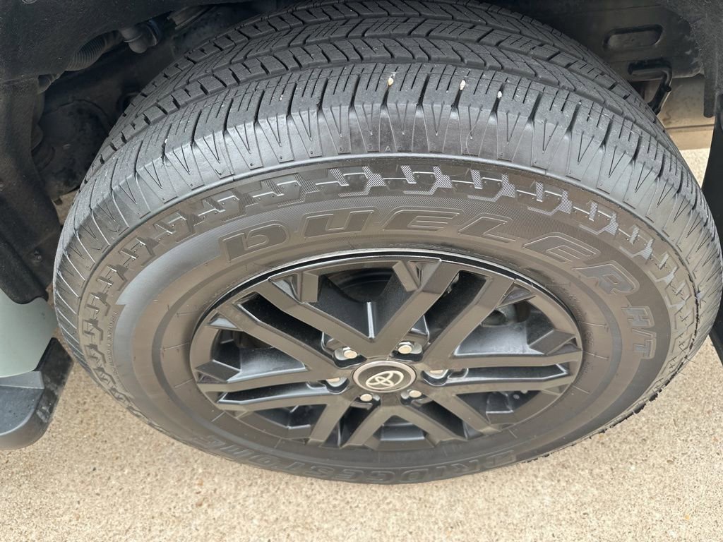 Used 2024 Toyota Sequoia SR5 w/ SR5 Premium Package AWD/4WD image 20