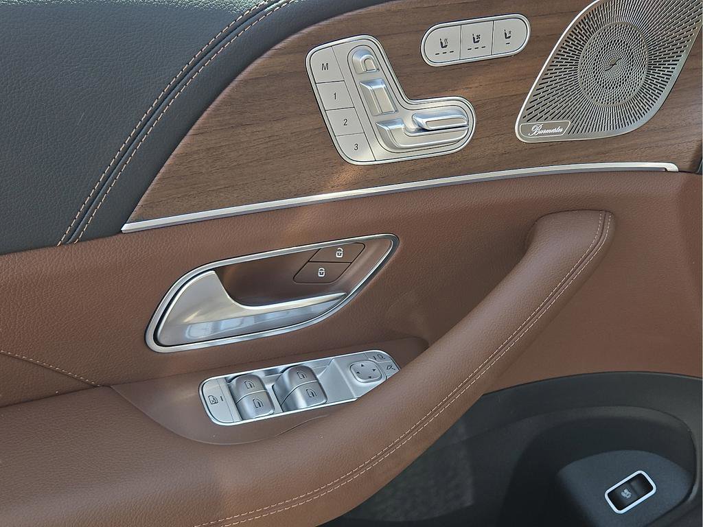 New 2026 Mercedes-Benz GLS 450 4MATIC image 18