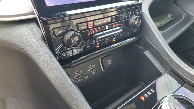 Certified 2025 Jeep Grand Cherokee Limited image 20