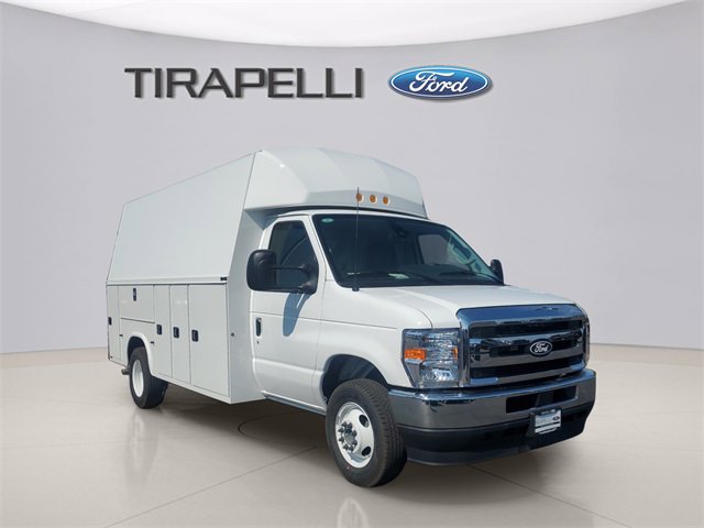 New 2026 Ford E-450 and Econoline 450 Super Duty w/ Power Equipment Group image 7