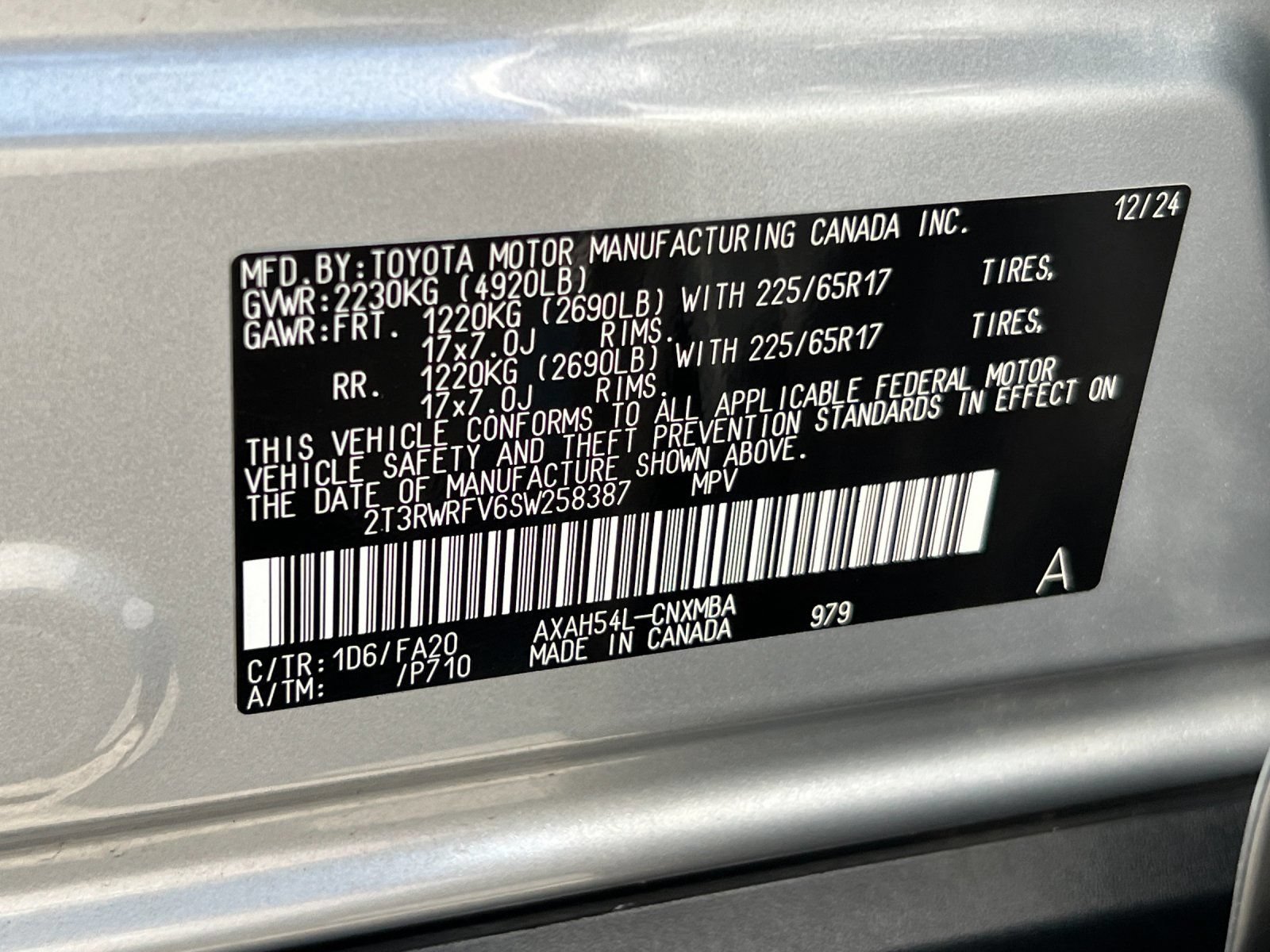 Used 2025 Toyota RAV4 XLE AWD/4WD image 28