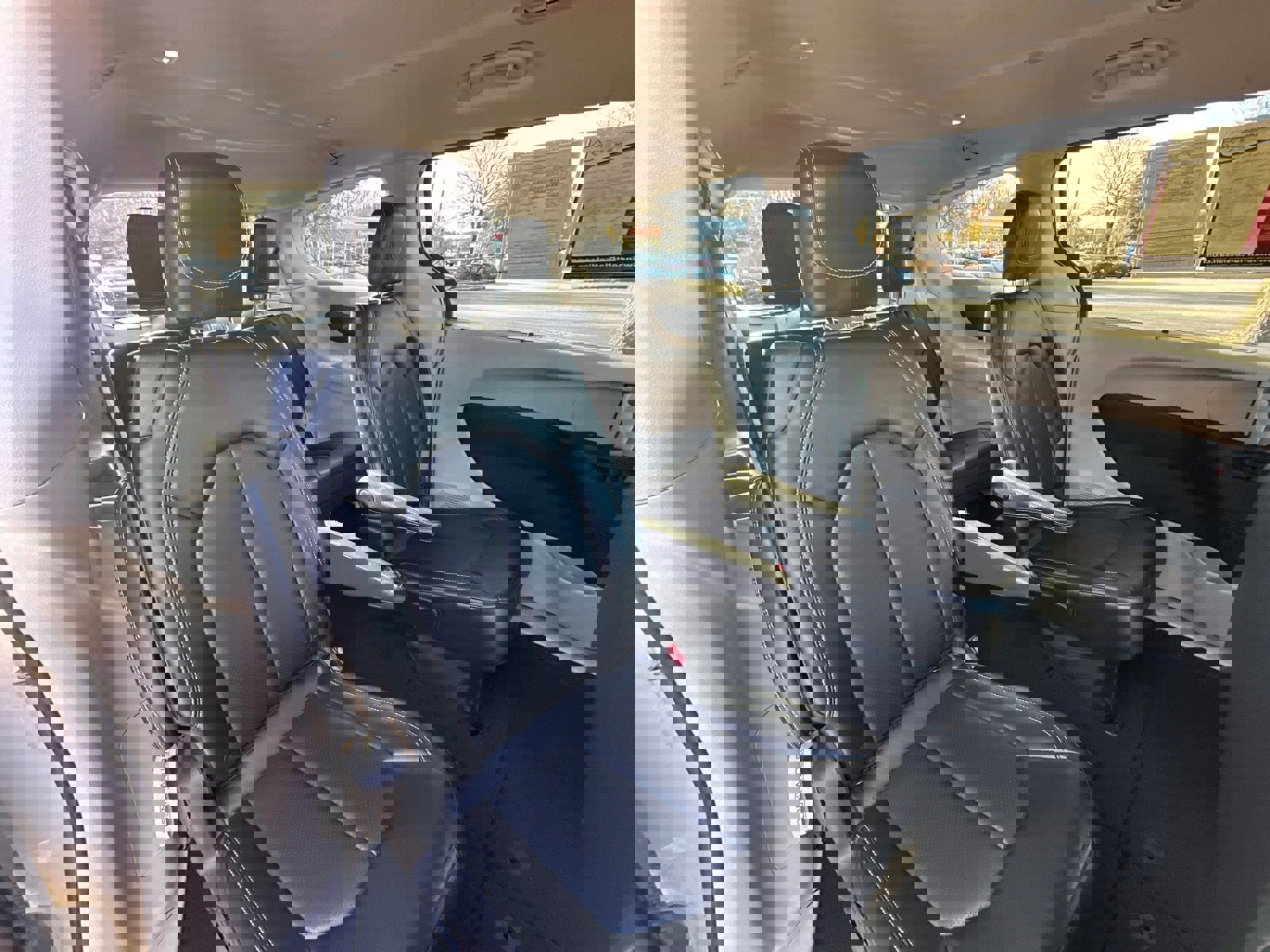 Used 2024 Chrysler Pacifica Touring-L image 16