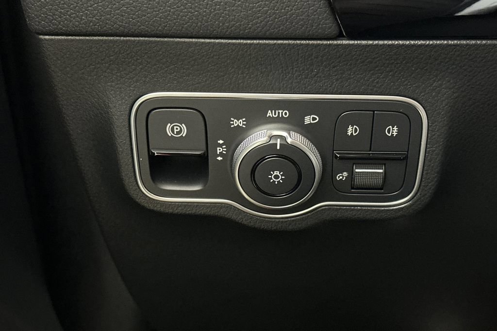 Certified 2026 Mercedes-Benz GLA 250 4MATIC image 35