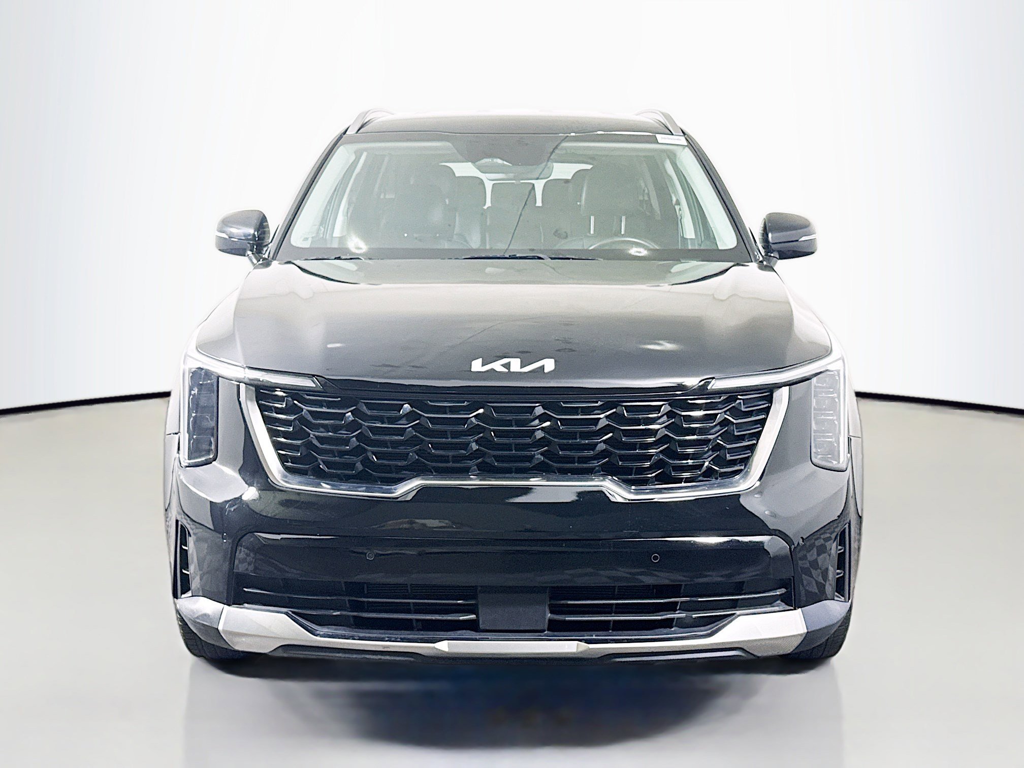 Used 2024 Kia Sorento S image 2