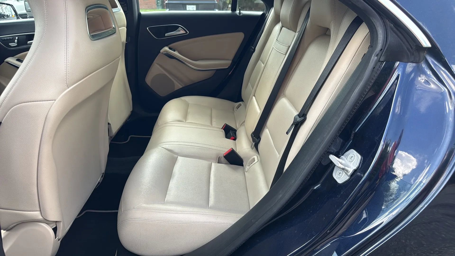 Used 2017 Mercedes-Benz CLA 250 4MATIC image 11