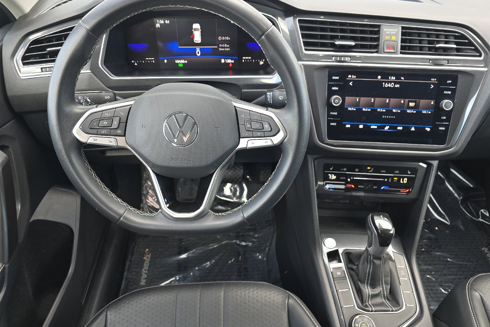 Used 2022 Volkswagen Tiguan SE image 15