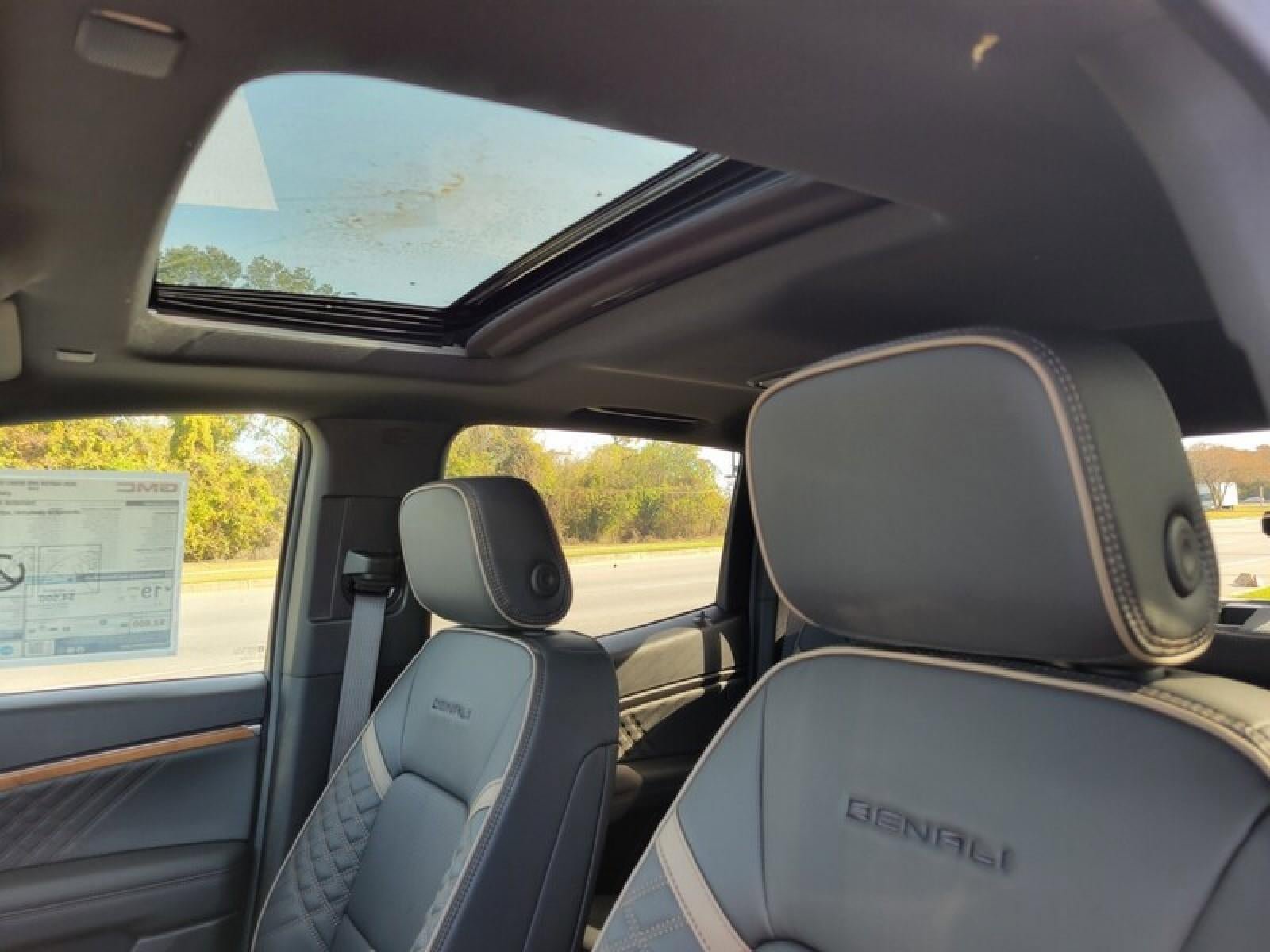 New 2026 GMC Canyon Denali AWD/4WD image 21