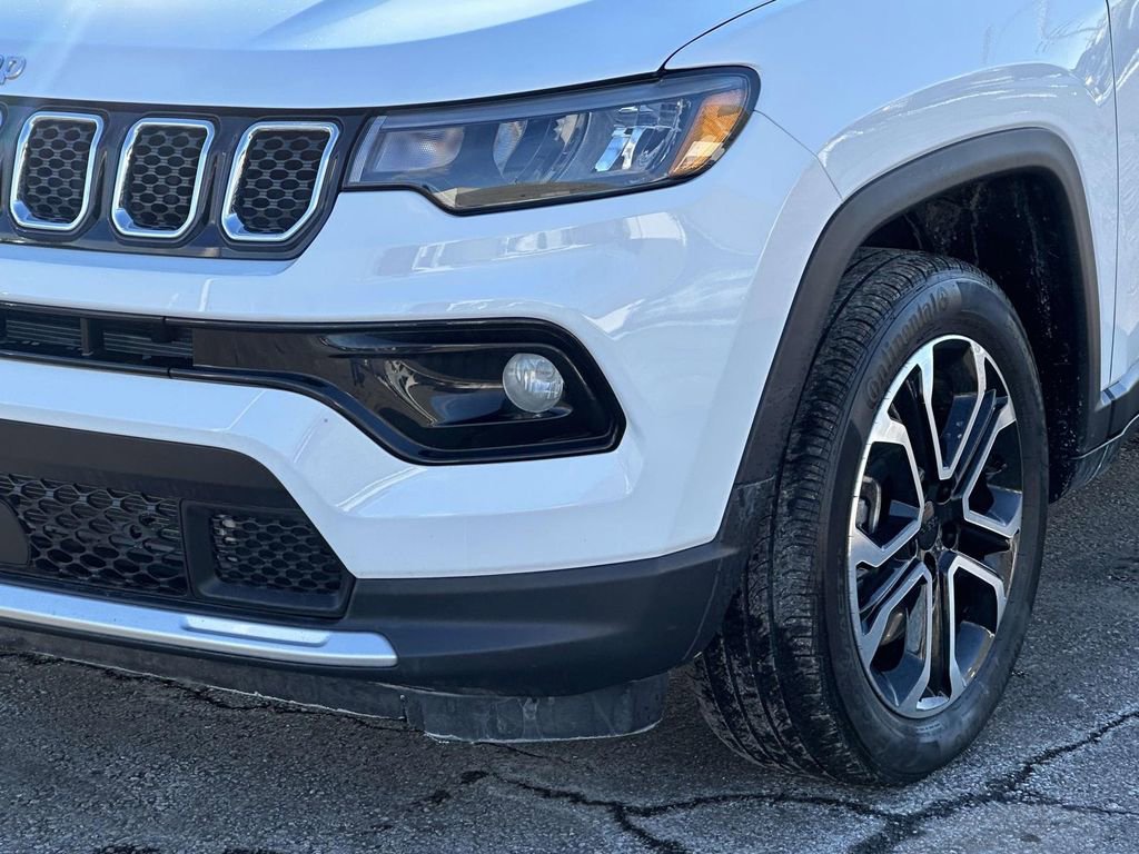 Used 2024 Jeep Compass Limited image 8