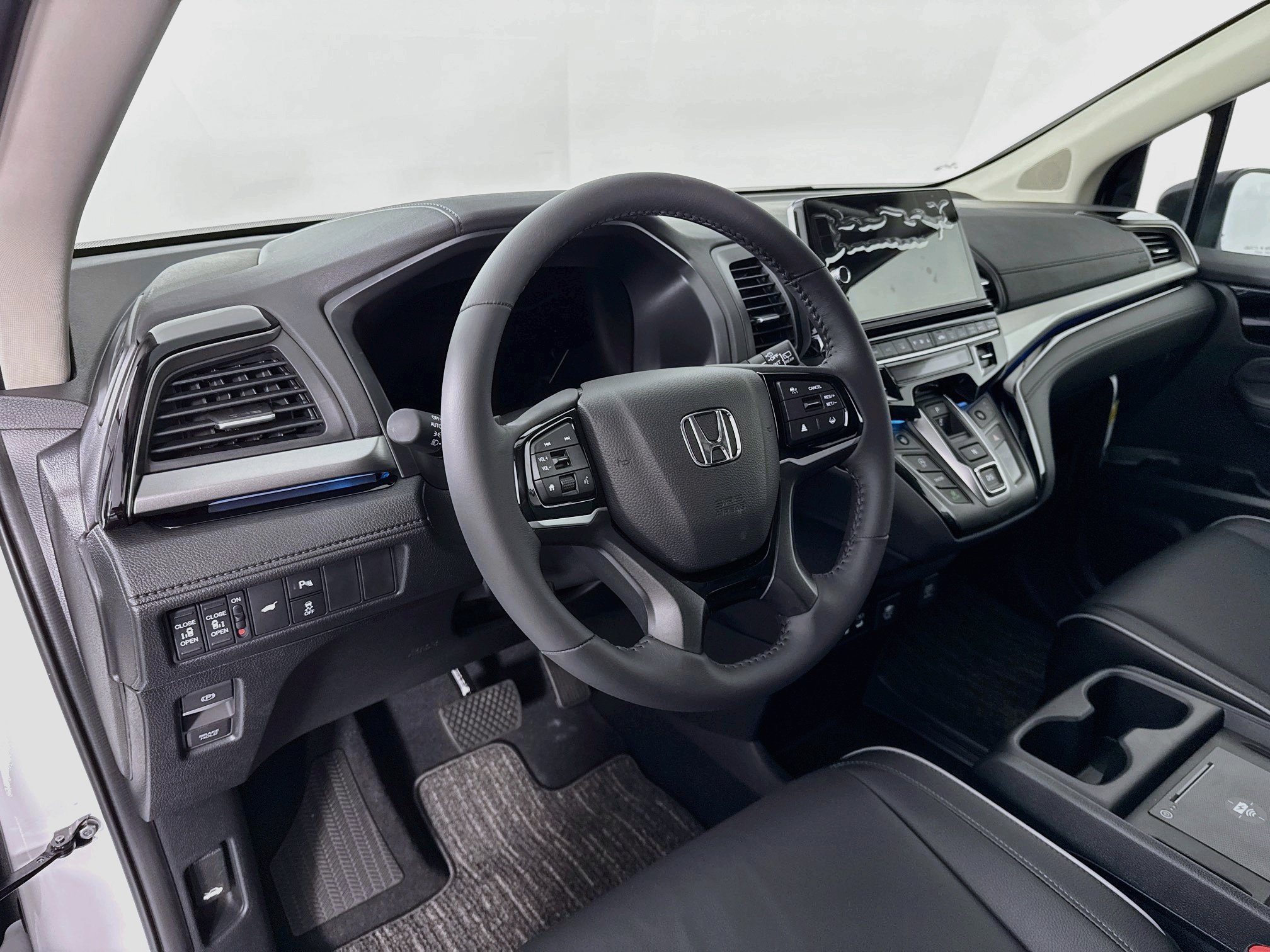 New 2027 Honda Odyssey Touring image 9
