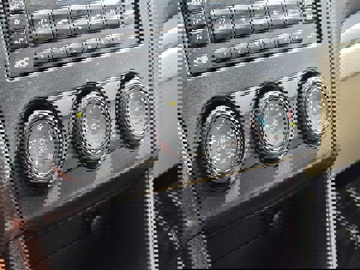 Used 2013 Subaru Impreza 2.0i Sport Premium image 33