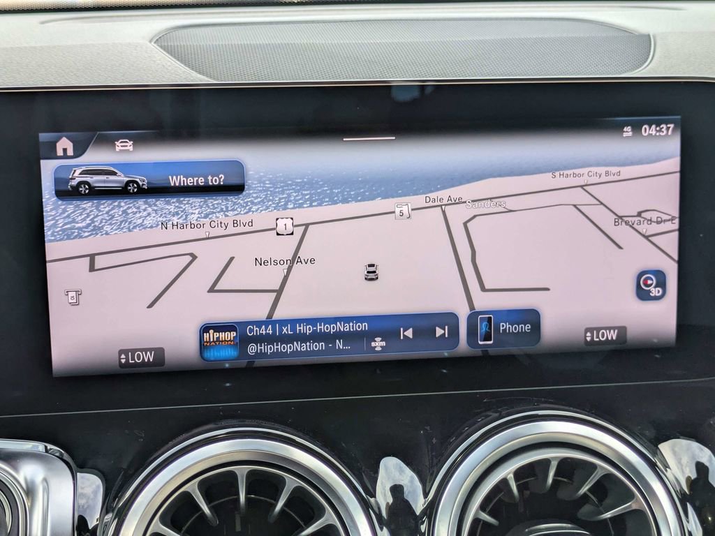 Used 2025 Mercedes-Benz GLB 250 image 24