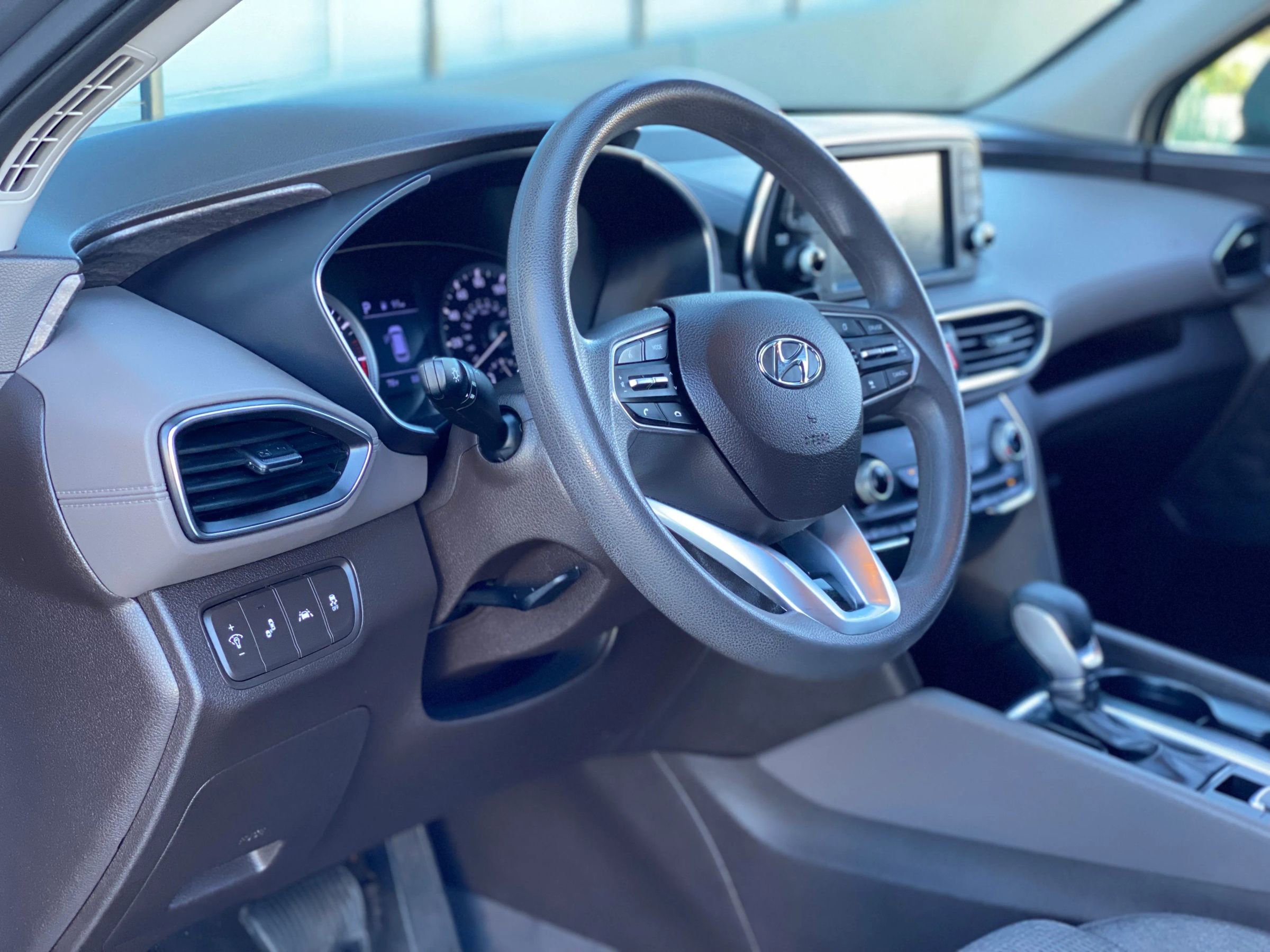 Used 2019 Hyundai Santa Fe SE image 38