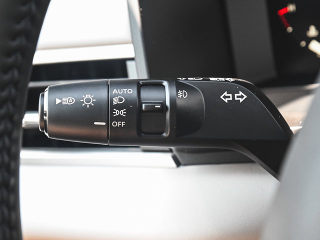 New 2025 Mitsubishi Outlander SE image 22