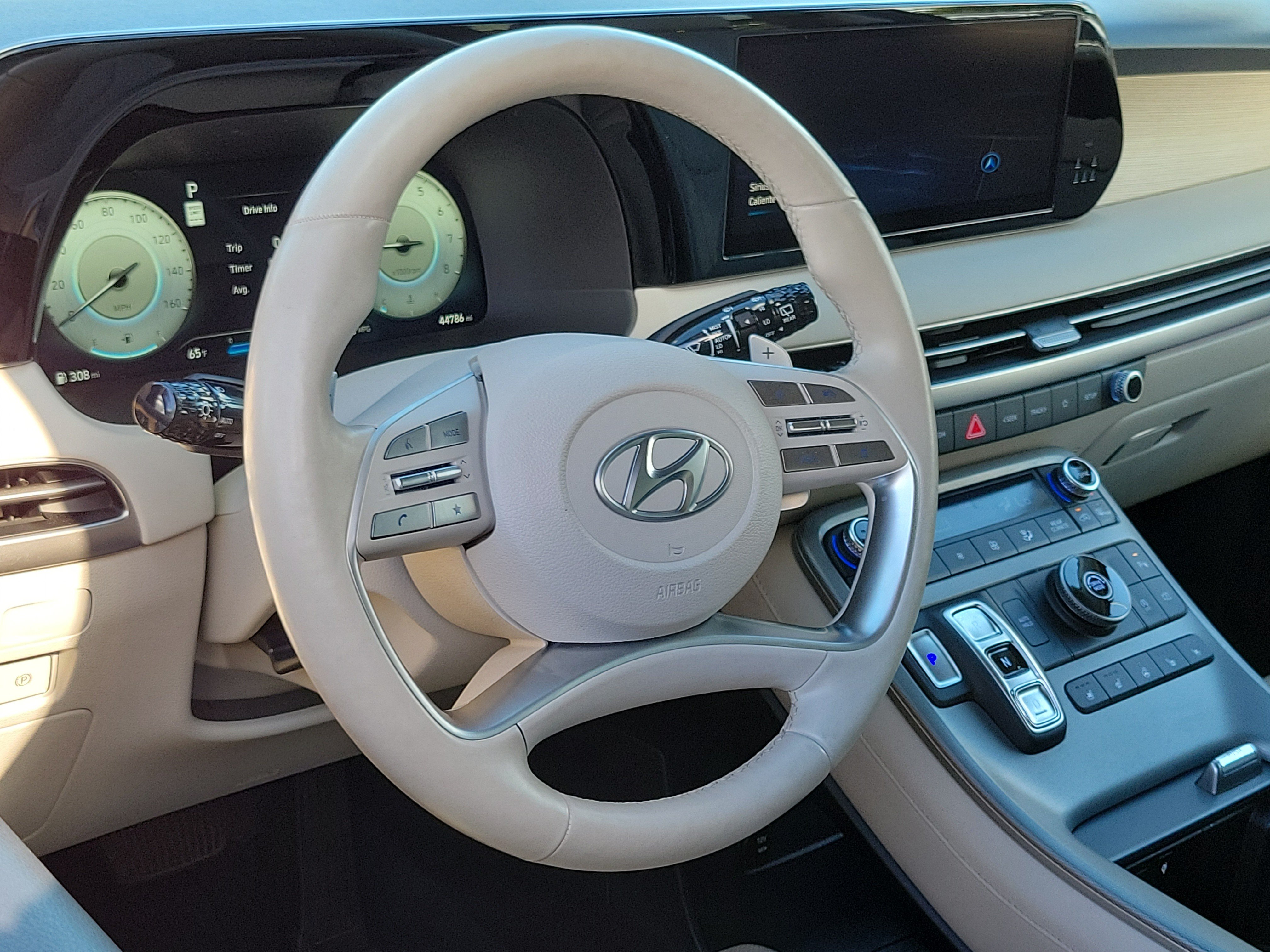 Used 2024 Hyundai Palisade Limited FWD image 11