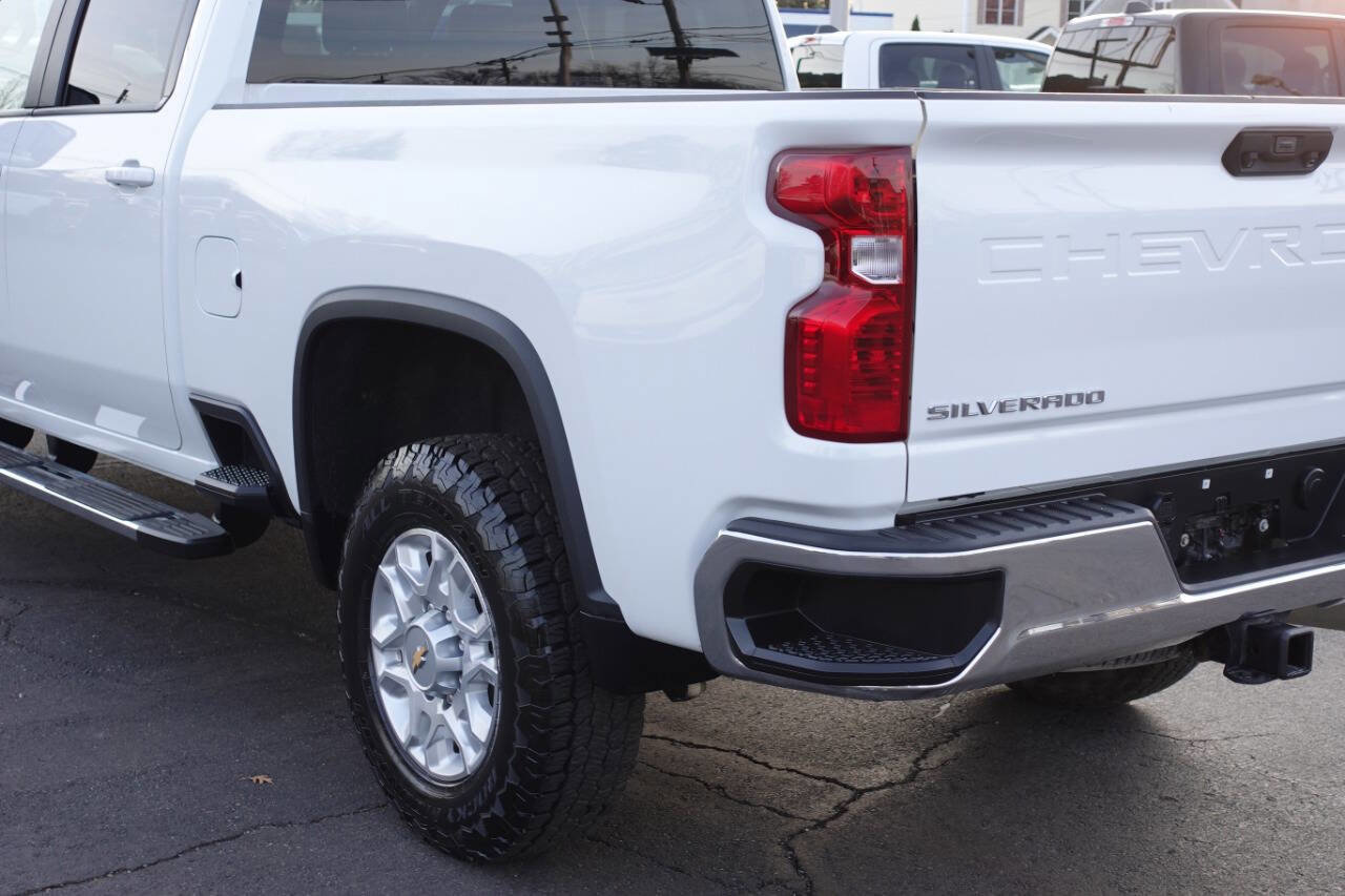 Used 2023 Chevrolet Silverado 2500 LT w/ Convenience Package image 10