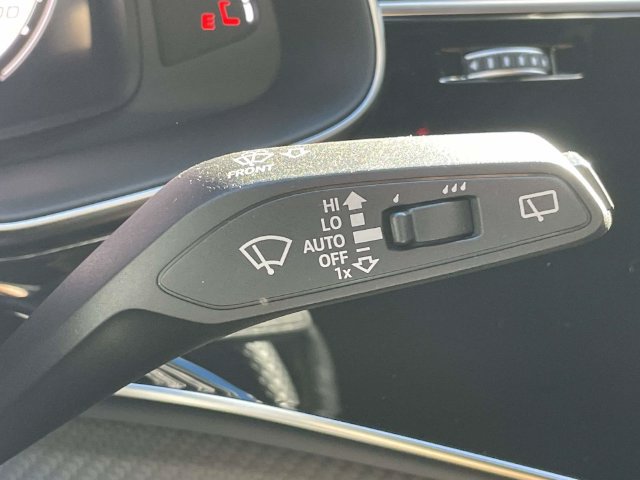 Certified 2025 Audi RS Q8 performance AWD/4WD image 26