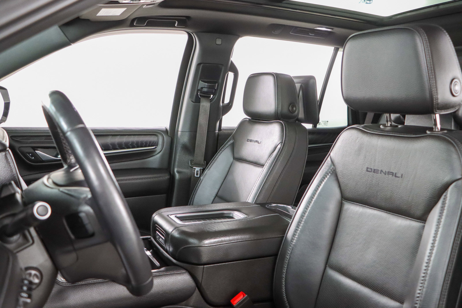 Used 2023 GMC Yukon Denali w/ Denali Reserve Package AWD/4WD image 28