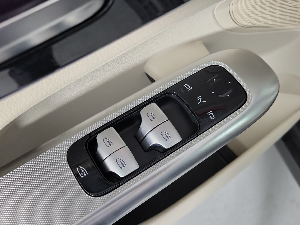 Used 2026 Mercedes-Benz GLC 300 image 20