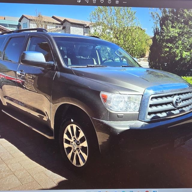 Used 2013 Toyota Sequoia Limited image 1