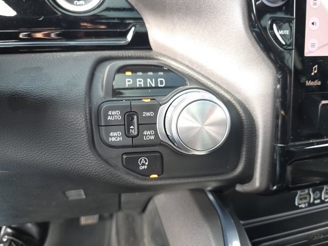 Used 2025 RAM 1500 Laramie AWD/4WD image 28