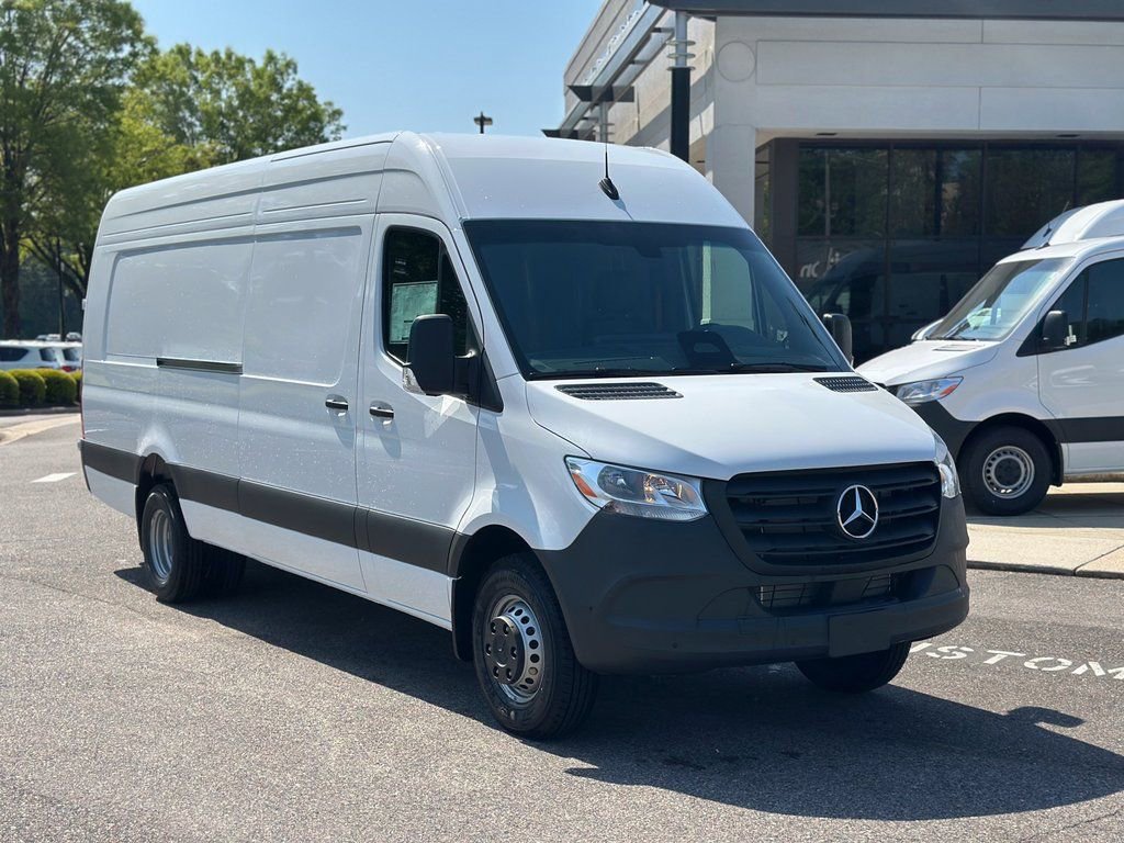 New 2025 Mercedes-Benz Sprinter 4500
