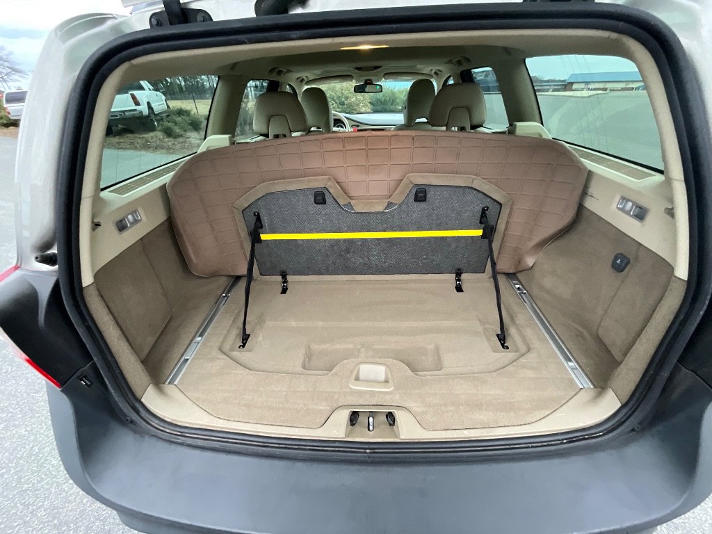 Used 2011 Volvo XC70 3.2 FWD image 24