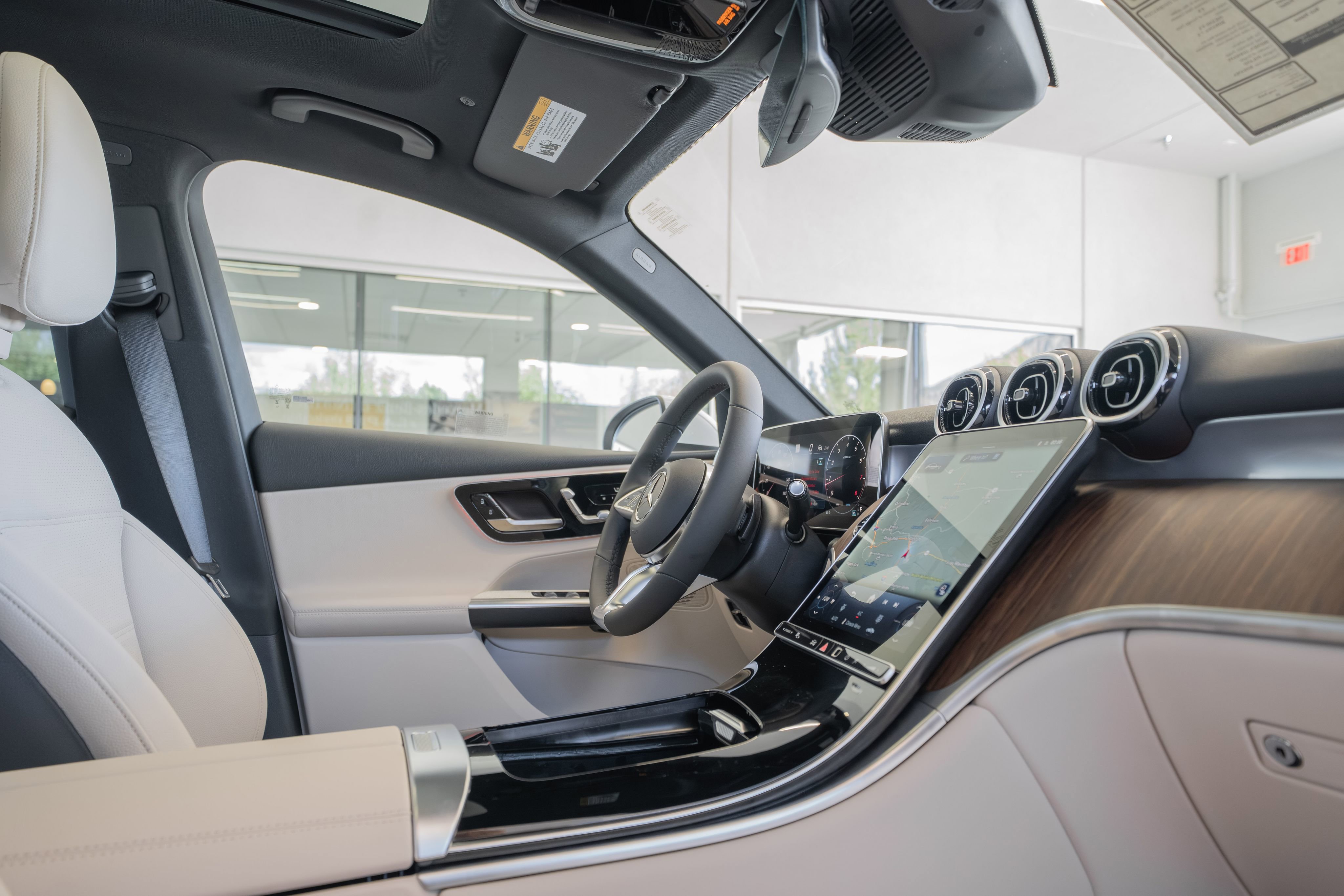 Used 2026 Mercedes-Benz GLC 300 4MATIC image 18