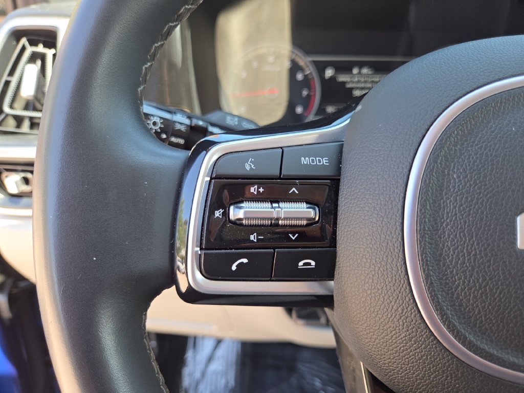 Used 2023 Kia Sorento EX w/ Panoramic Sunroof Package FWD image 36