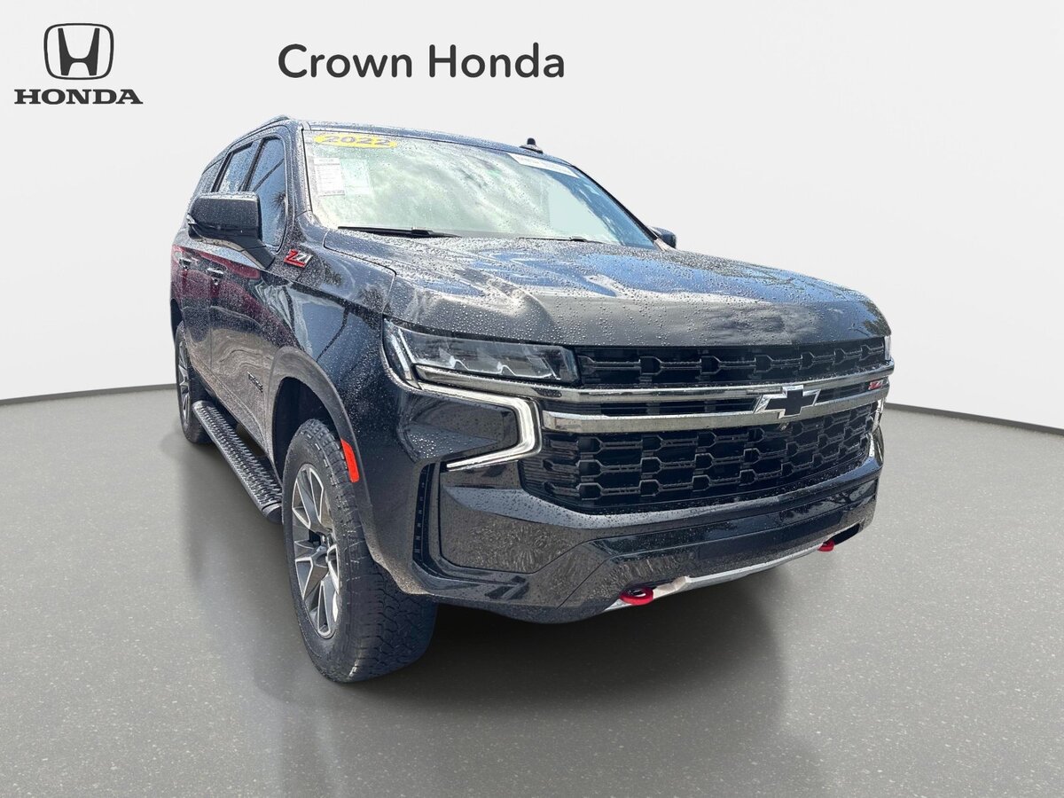 Used 2022 Chevrolet Tahoe Z71 w/ Luxury Package AWD/4WD image 7