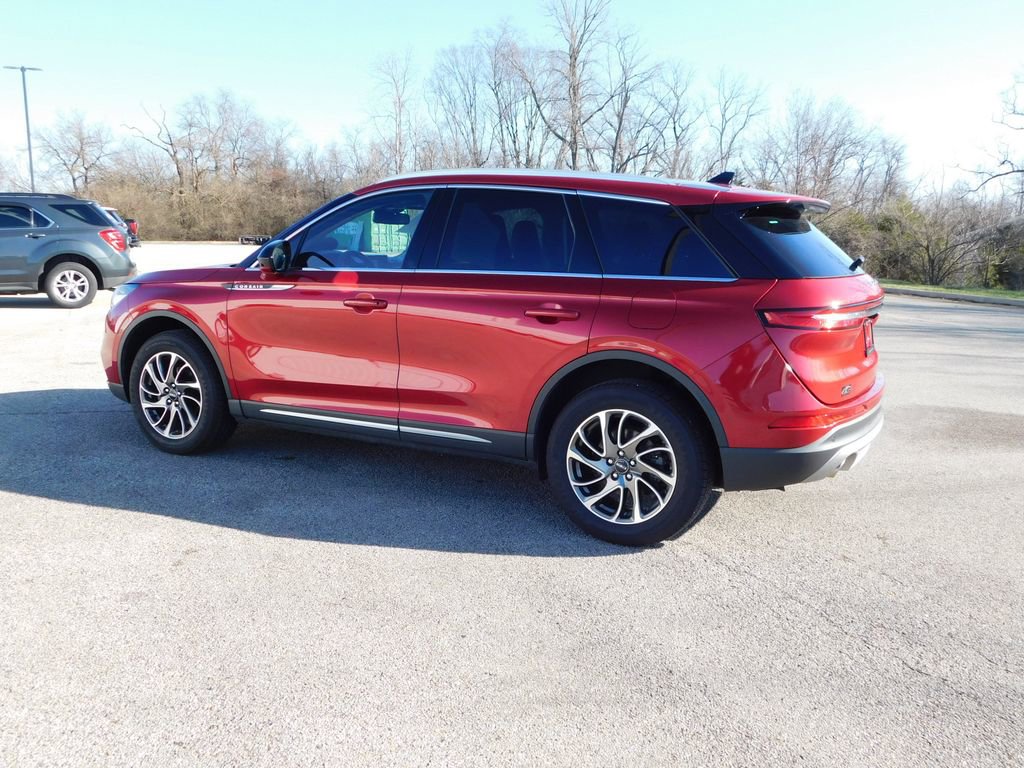 Used 2022 Lincoln Corsair AWD w/ Equipment Group 101A image 5