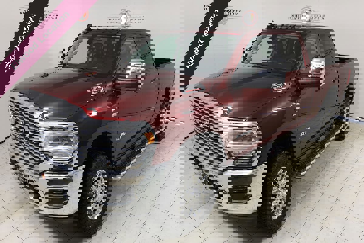 Used 2024 RAM 3500 Laramie image 35