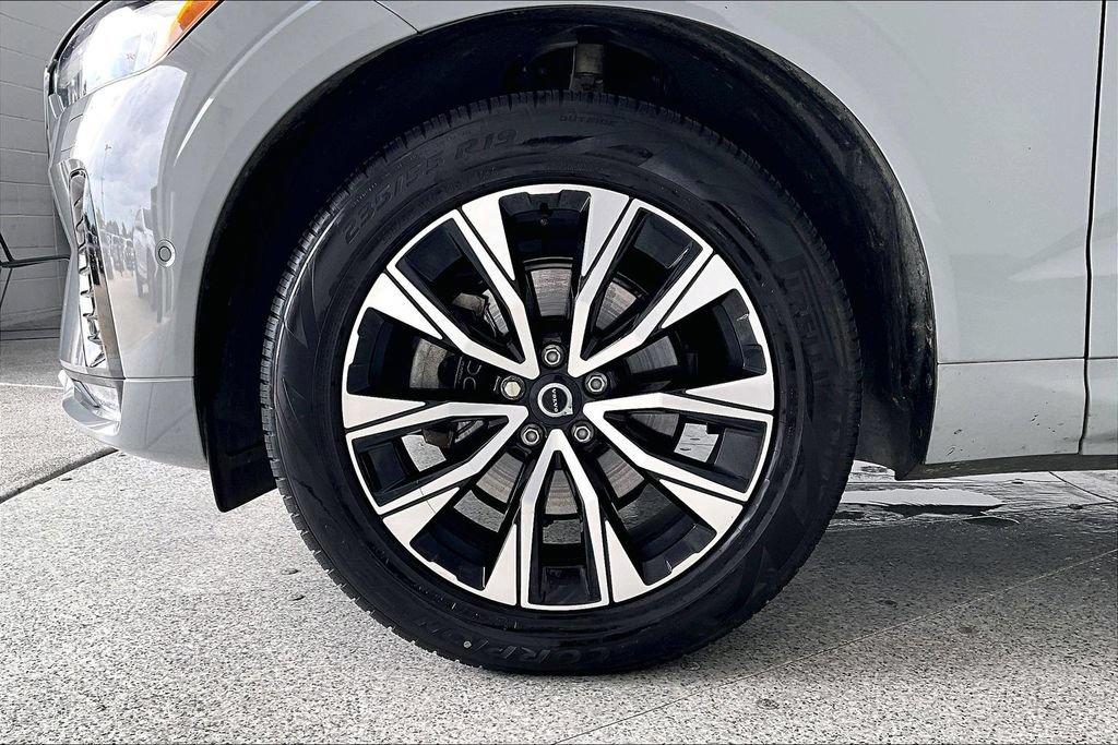 Used 2024 Volvo XC60 B5 Plus w/ Protection Package Premier AWD/4WD image 10