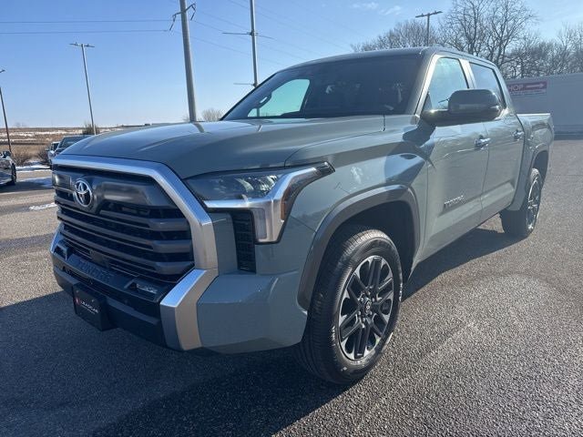 Used 2026 Toyota Tundra Limited w/ Power Package AWD/4WD image 4