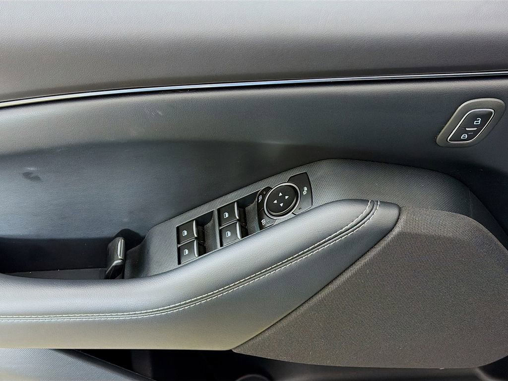 Used 2023 Ford Mustang Mach-E Select image 26