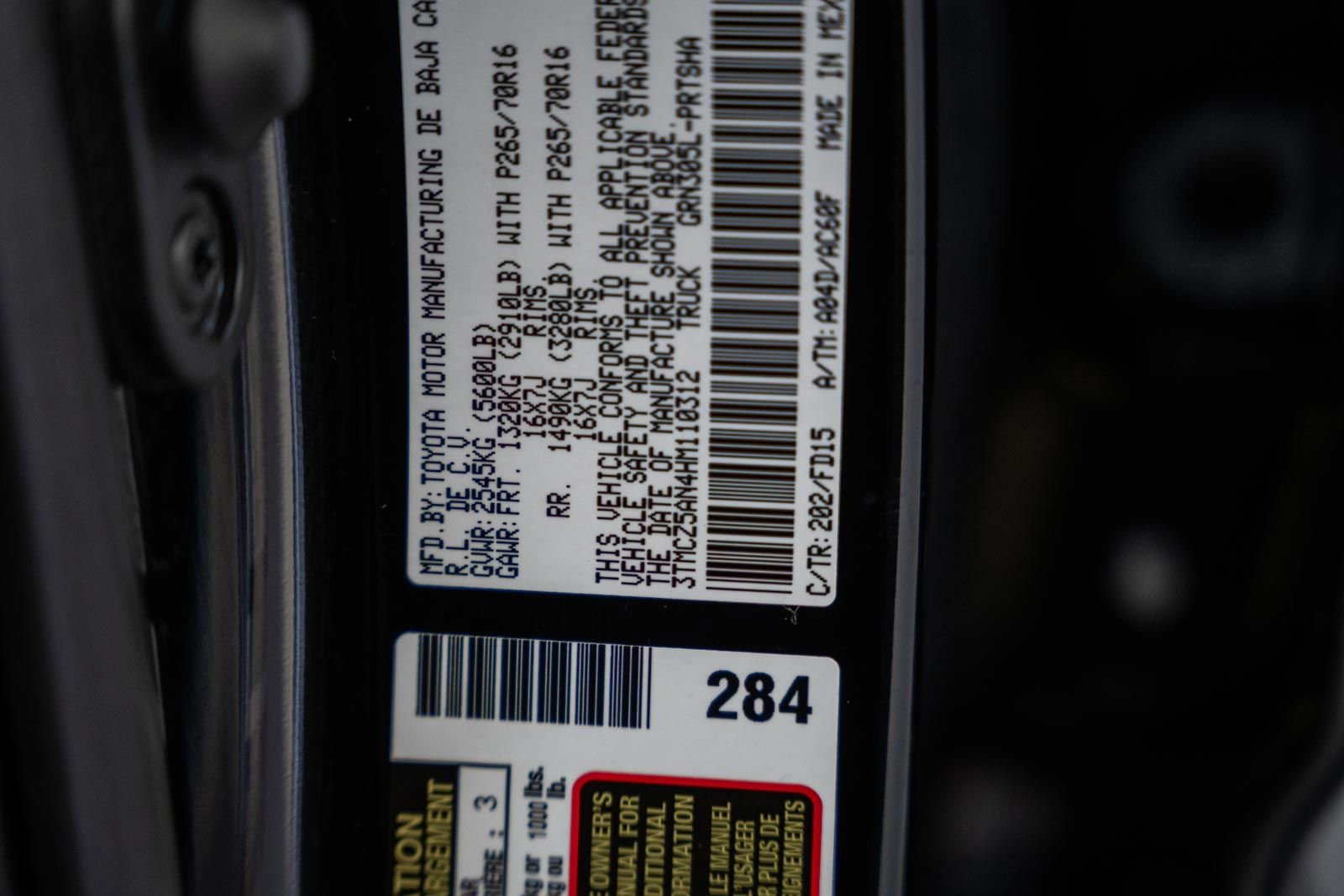 Used 2017 Toyota Tacoma TRD Off-Road w/ Tow Package (A/T) image 47