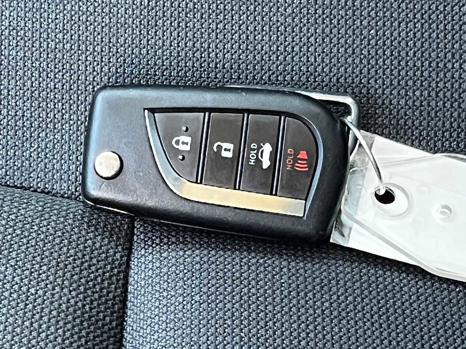 Used 2023 Toyota Corolla LE image 31