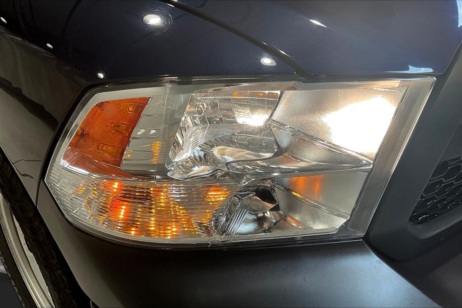 Used 2018 RAM 1500 Express RWD image 29