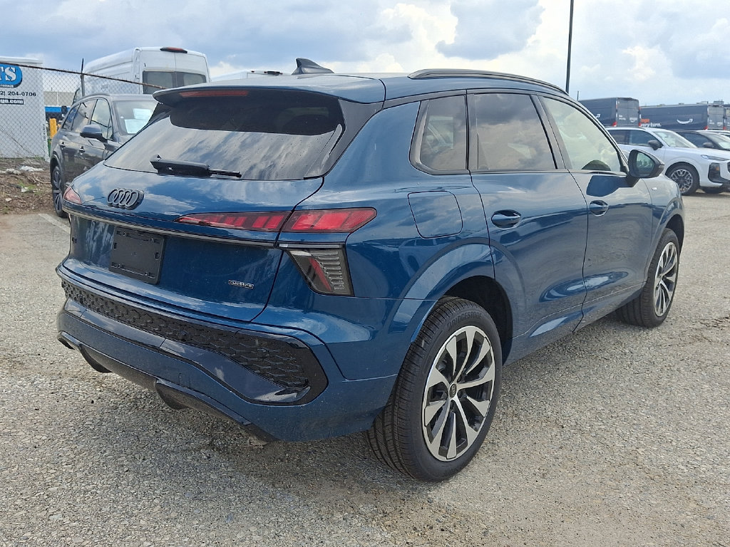 New 2026 Audi Q3 quattro 2.0T AWD/4WD image 4