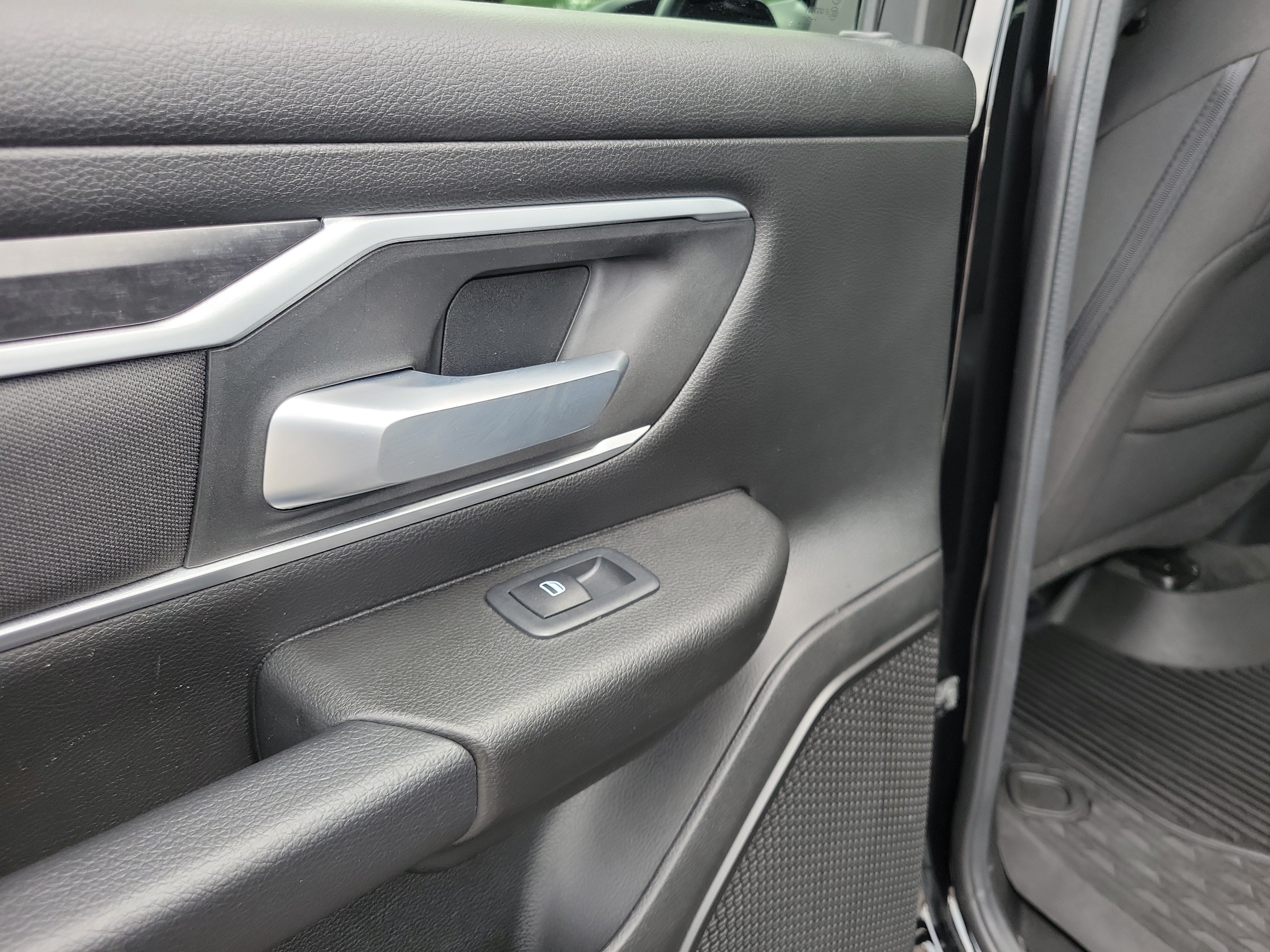 Used 2023 RAM 1500 Big Horn AWD/4WD image 13