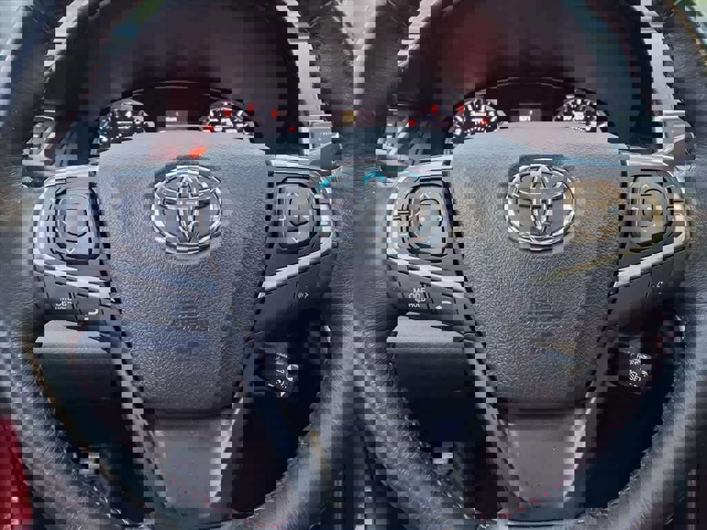 Used 2017 Toyota Camry LE image 16