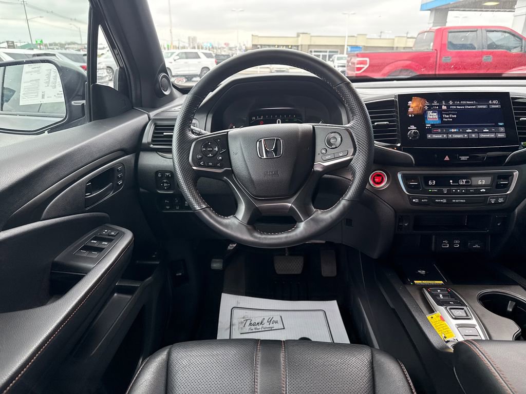 Used 2025 Honda Passport TrailSport image 25