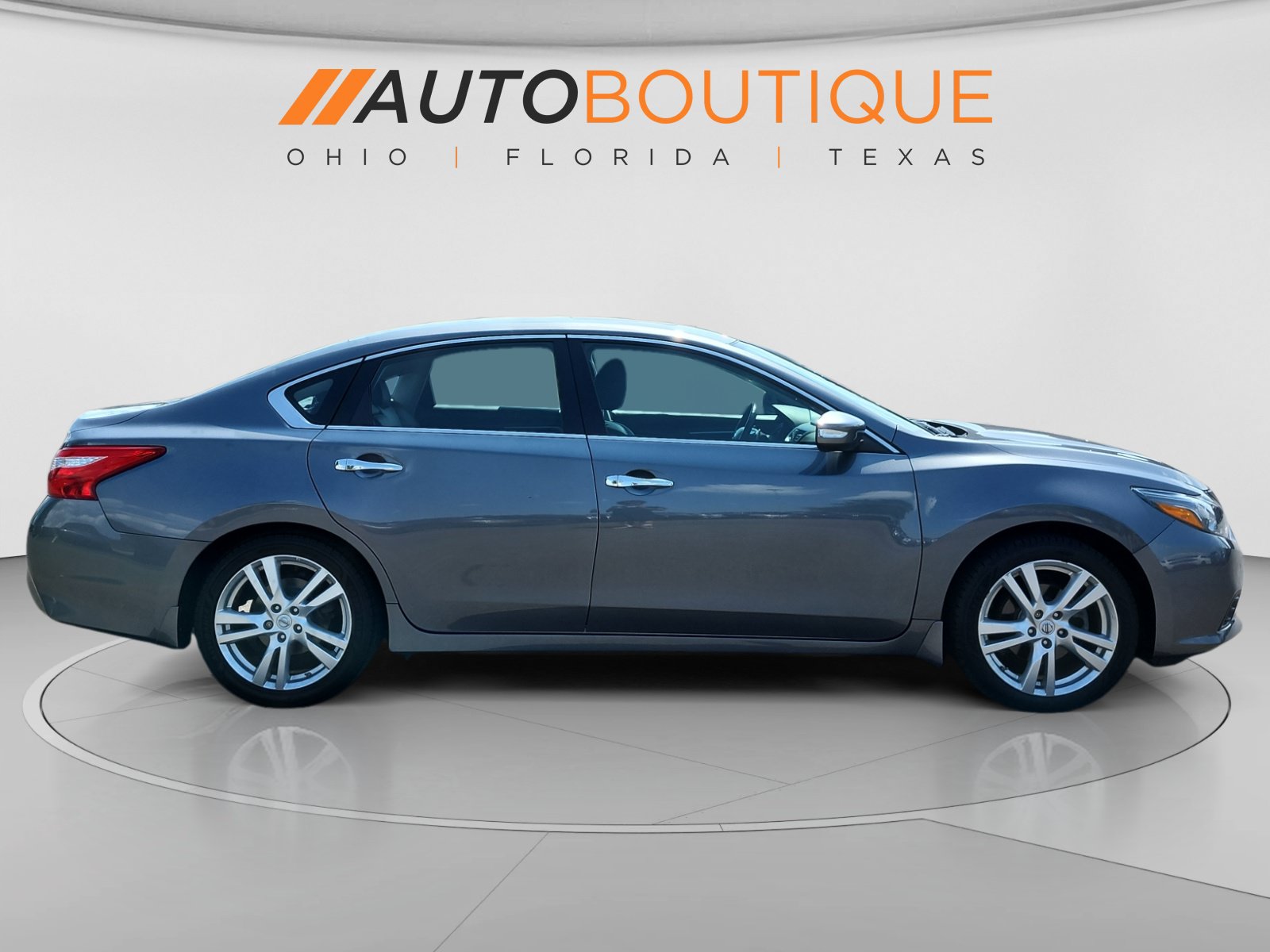 Used 2017 Nissan Altima 3.5 SL w/ 3.5 Technology Package FWD image 6