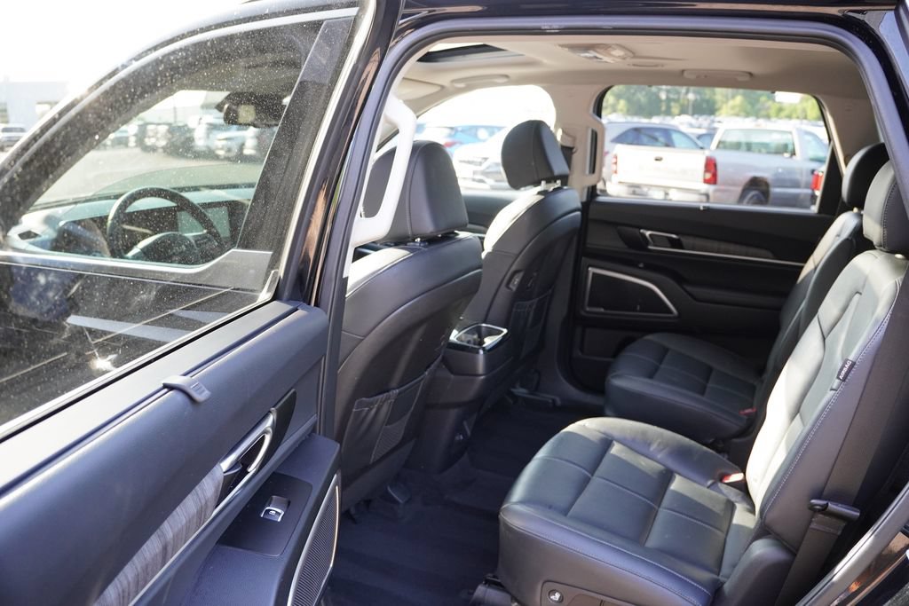 Certified 2024 Kia Telluride EX w/ EX Captain's Chair Package AWD/4WD image 16