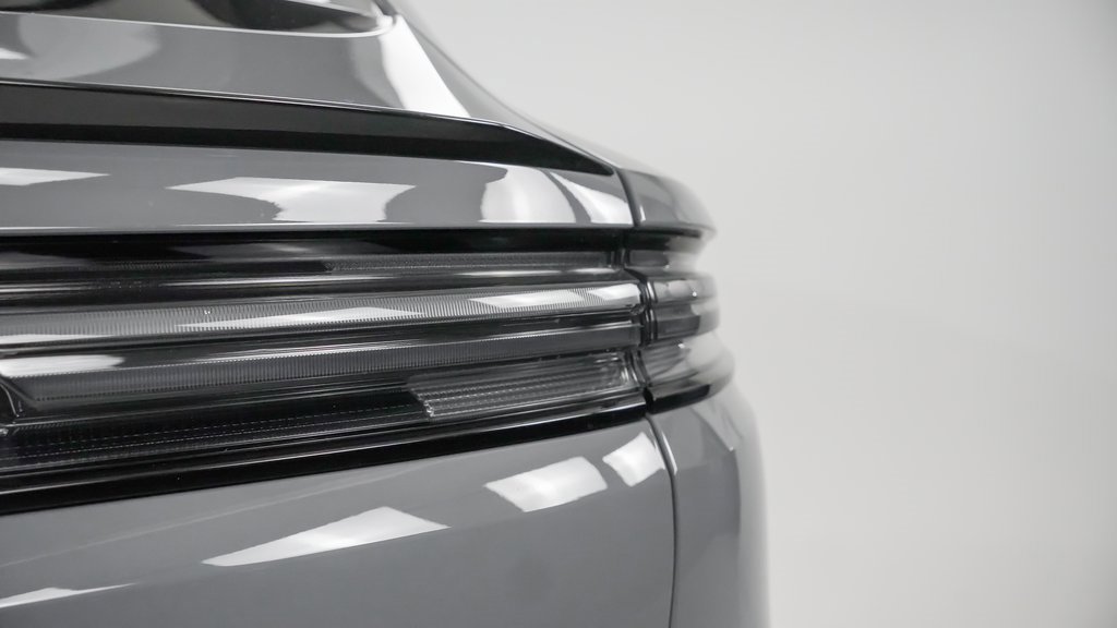 New 2025 Porsche Cayenne Coupe image 12