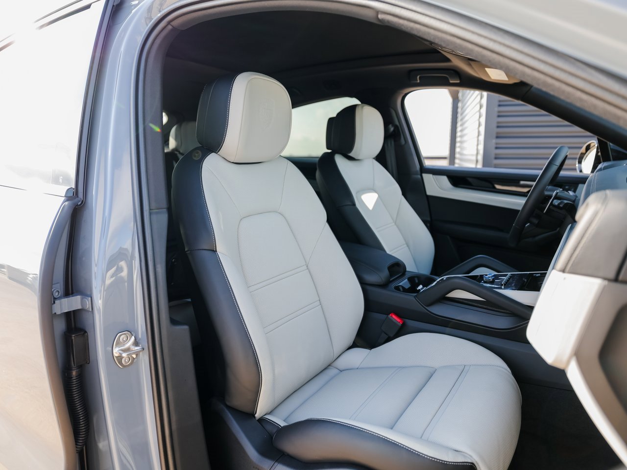 New 2026 Porsche Cayenne E-Hybrid Coupe image 28