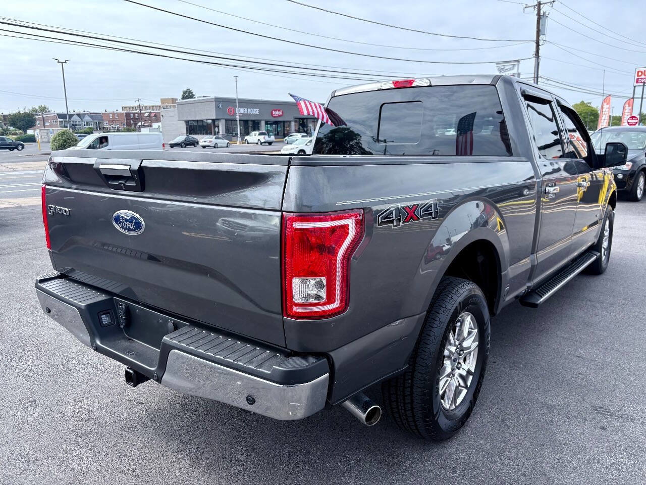 Used 2017 Ford F150 XLT w/ Equipment Group 302A Luxury AWD/4WD image 6