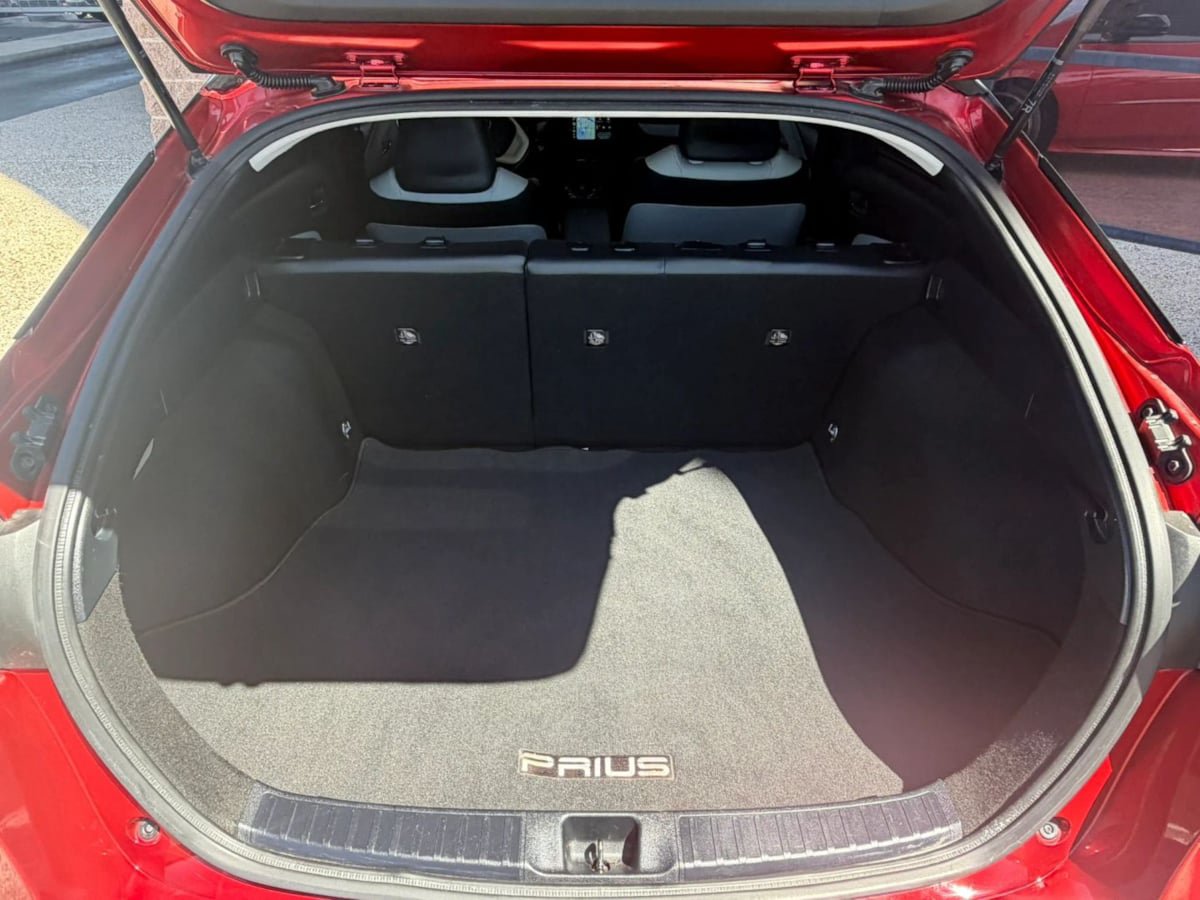 Used 2017 Toyota Prius Four Touring w/ Premium Convenience Package FWD image 31
