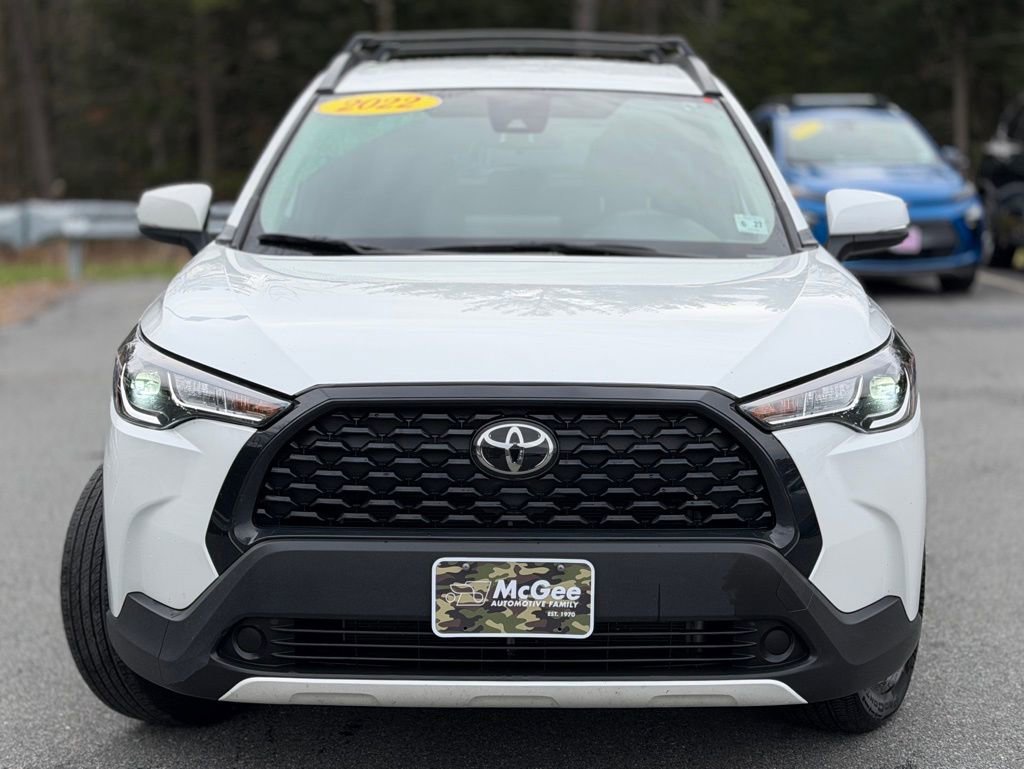 Certified 2022 Toyota Corolla Cross LE image 2